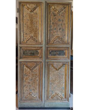 Refined double-sided double-sided door from the end of the 17th century     