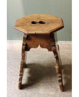Florence, 16th century, Spool-shaped stool with lyre legs     