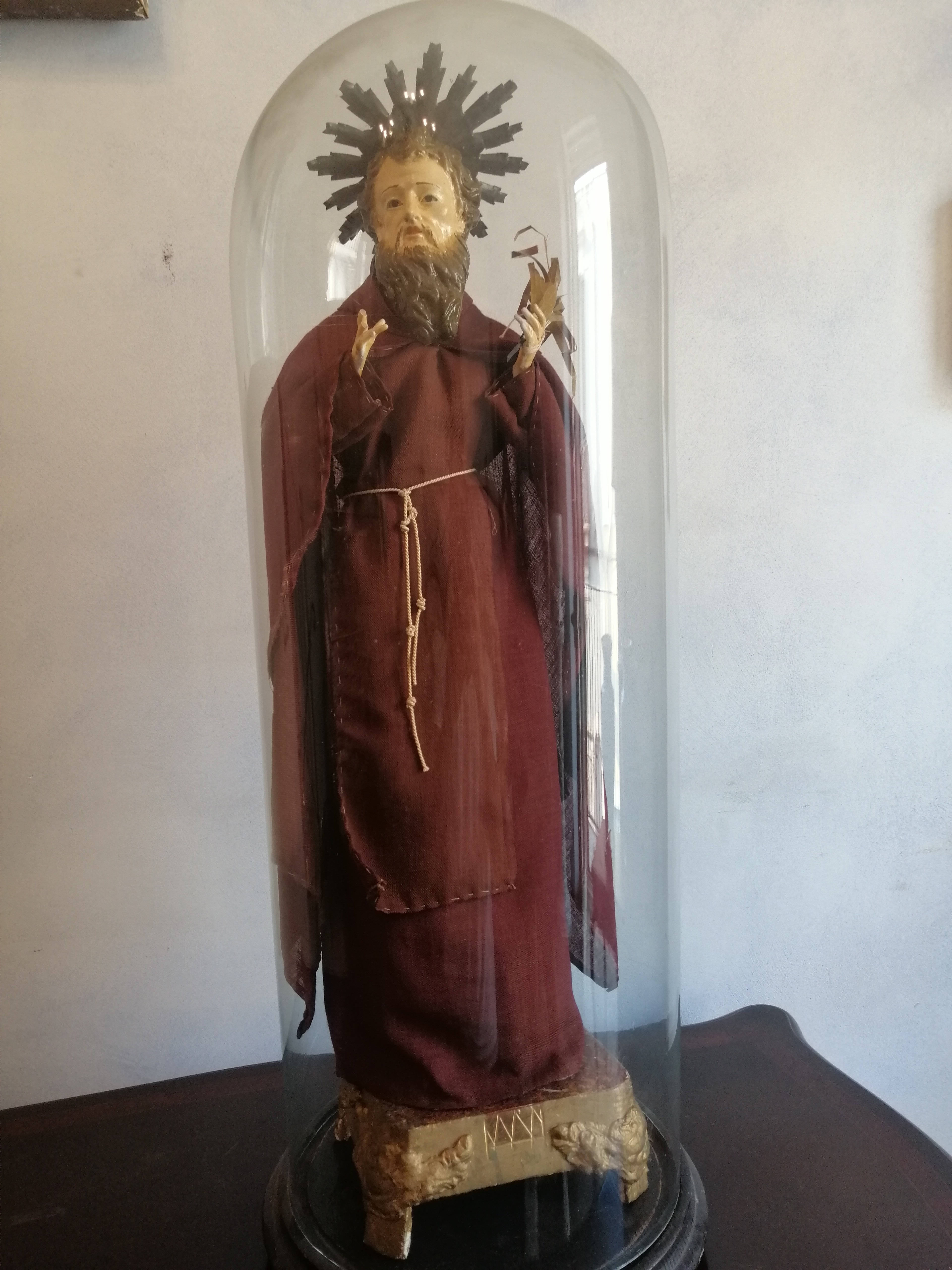 Statua in campana di vetro di San Ciro
