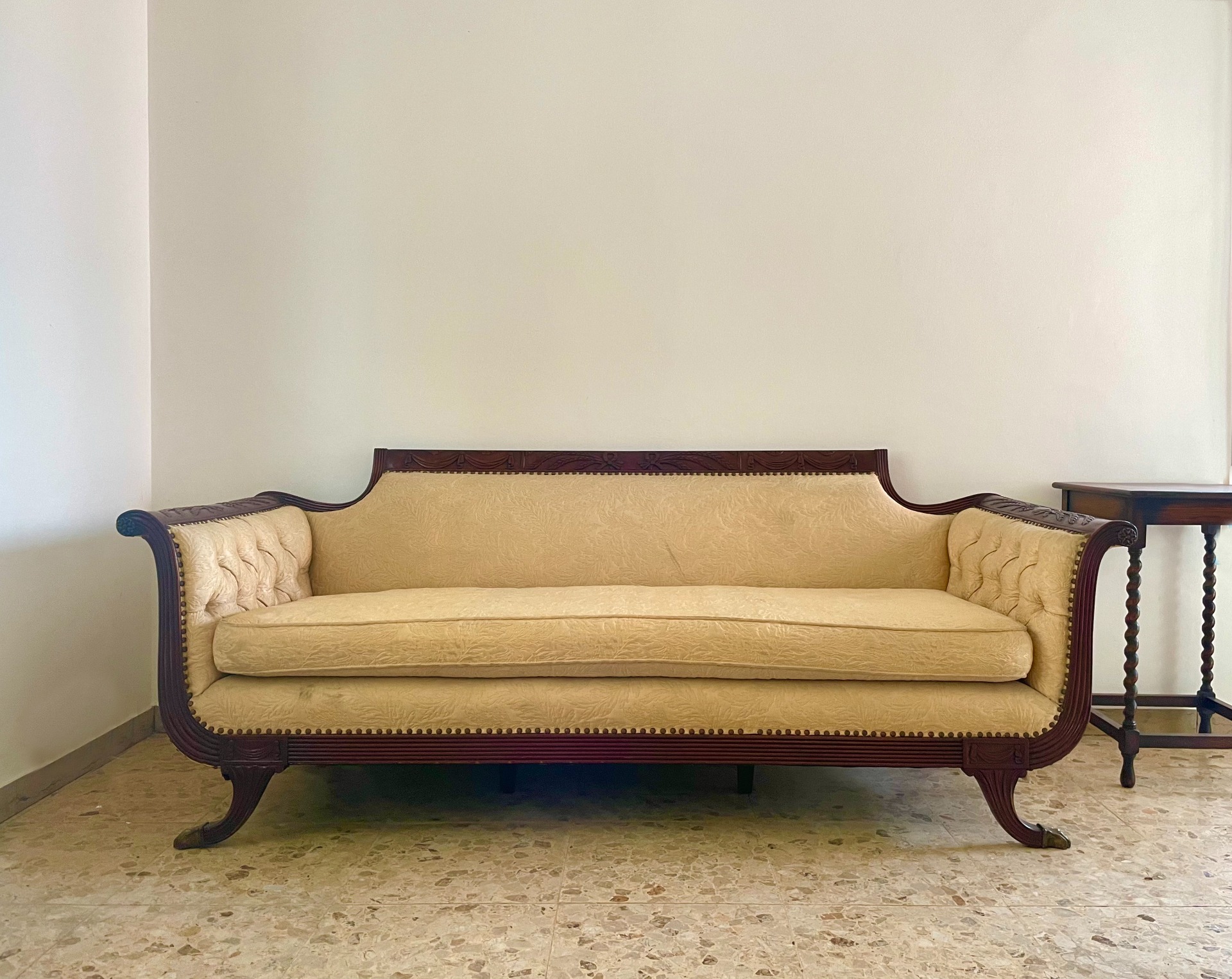 English sofa, c. 1880. - Divans