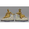 Coppia di sculture in bronzo dorato su base in marmo raffiguranti figure cinesi, Francia, XVIII secolo