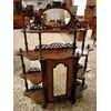 Cabinet in radica di noce con motivi di intaglio