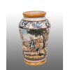 Albarello antico in maiolica smaltata raffigurante scena contadina. Periodo inizio XX secolo.