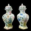 Coppia di vasi in maiolica a decoro floreale.Manifattura Antonibon,Nove di Bassano.