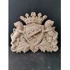 Spettacolare stemma araldico in marmo biancone di Asiago - 52 x 42 cm