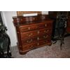 Cassettone canterano Spagnolo 1700 in legno di noce impreziosito da filetto di intarsio