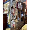 Libreria etnica in madre perla e osso. Misure ( h 230 cm x larg. 170 cm x prof. 55 cm ). Possibilità di completare l'arredamento con bauli, cassapanche e cassettiere cordinate.