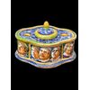 Calamaio in maiolica a forma quadrilobata decorato con il motivo pittorico : cantori.Manifattura Minghetti.Bologna.