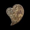 Scatola a forma di cuore in legno dorato ed inciso