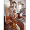 Lampada in bronzo dorato con coppia di satiri 