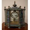 Antico orologio francese riccamente decorato con tecnica Cloisonné