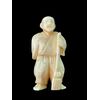 Netsuke in avorio raffigurante personaggio maschile.Giappone.
