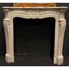 CHM859 - Camino Pompadour in marmo di Carrara, misure cm L 115 x H 104 x P 37  