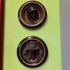 Antica coppia di bronzi epoca XIX sec Vergine e Gesù . Mis diametro cm 20 . Prof cm 7