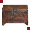 CASSINA PORTACANDELE IN PELLE XVII SECOLO