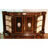 Ricca credenza Servante francese in ebano con medaglioni in porcellana di Sevres del 1800 stile Luigi XV