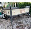 DARS645 - Tettoia di ingresso hotel, misura cm L 200 x P 150 x H 200