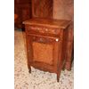 Piccola Credenza Provenzale in legno di noce e olmo ad 1 anta