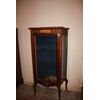 Vetrina Francese Stile Luigi XV con bronzi piano in marmo In legno di Mogano