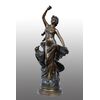 Scultura antica in bronzo patinato raffigurante Hebe con l'aquila di Giove firmata "DRUOT".Periodo XIX secolo.