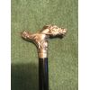 Bastone con impugnatura in argento raffigurante un cavallo.