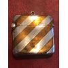 Scatolina portafiammiferi in argento con decoro geometrico a strisce.Inghilterra.