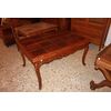 Tavolo allungabile provenzale di inizio 1900 in legno di ciliegio con piano parquettato