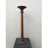 Colonna in legno di noce ( con piccolo piano aggiunto successivamente).