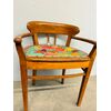 Antica poltroncina art decò 1940 in noce, seduta ricamata a foglie,70x52x44 cm