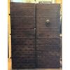 PTN280 - Portone rustico in noce, chiodato, epoca '6/'700, misure cm L 172 x H 236 x P 5