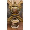 DARS669 - Importante vaso in porcellana di Sevres, epoca '800, misure cm L 35 x H 73 x P 25