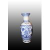 Vaso cinese in porcellana bianca decorata azzurra carpe Koi e piante