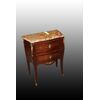 Comoncino francese stile Luigi XV con intarsi marmo rosso Francia e bronzi