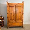 Antico armadio stipo guardaroba toscano in pino XIX sec . Mis h 210 L 132 prof cm 49 . Da restaurare 