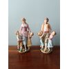 Coppia di statuette in biscuit