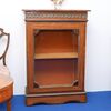 Vetrina ad un'anta in satinwood con bronzi dorati di ornament0
