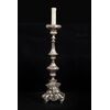 Candelabro antico in bronzo argentato appartenente alla seconda metà del XVIII secolo.