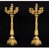 Coppia di candelabri antichi Carlo X a sei fiamme in bronzo dorato appartenente agli inizi del XIX secolo.