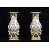 Coppia di vasi antichi firmati "Ginori" in maiolica smaltata. Periodo seconda metà del XIX secolo.