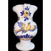 Boccale in maiolica stile compendiario decorato con uccello e motivi vegetali.Manifattura di Urbania.