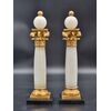 Coppia di eleganti colonne neoclassiche in alabastro e legno dorato, inizi XIX secolo