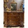 Chest of drawers with shaped front of the 18th century in walnut briar     