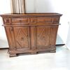 Credenza in noce del XVII secolo