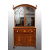Credenza Inglese (Bookcase) in piuma di mogano con innesti di intarsi in acero.Periodo XIX secolo.