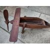 Aereo giocattolo in legno e ferro