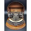 Macchina da scrivere americana Hammond a mezzaluna, epoca 1905 circa.