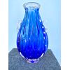 Vaso in vetro pesante sommerso a due manici con inclusioni a bolle e foglia oro.Firma Barovier & Toso.Murano.