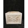 Mortaio con decorazioni a tema religioso - 25 x 25 cm x h 20 cm - Marmo di Carrara - XX secolo - Venezia