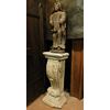 dars432 - statuina in legno con colonna in cemento