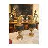 Coppia di eleganti vasi Carlo X in bronzo dorato - Conservati